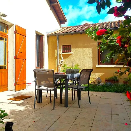Villa Charmante Maison Confort - 6 Couchages - Jardin Terrasse - Parking Gratuit - 5 Min A Pied Centre *